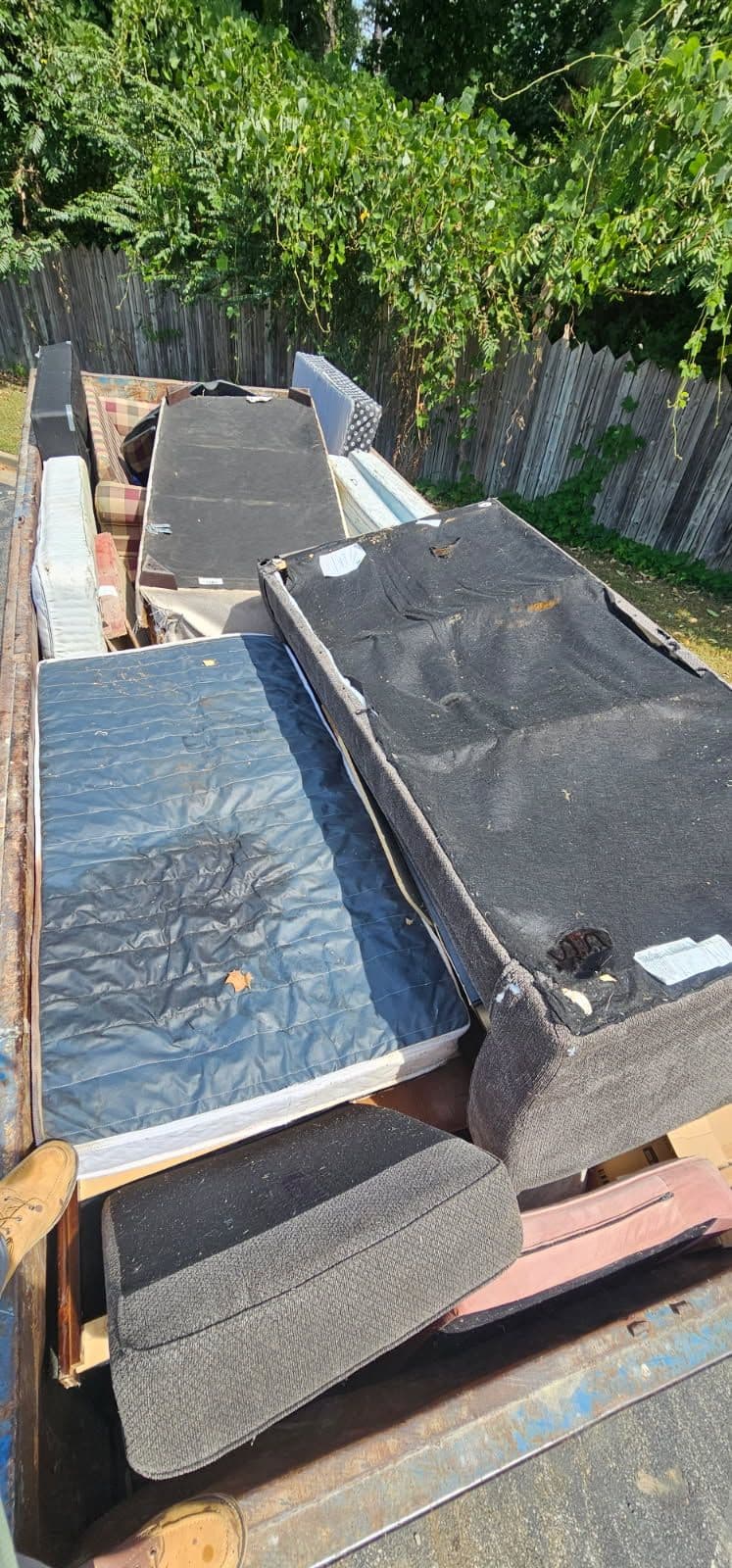 Hassle-Free Furniture Removal Services Boost Efficiency image