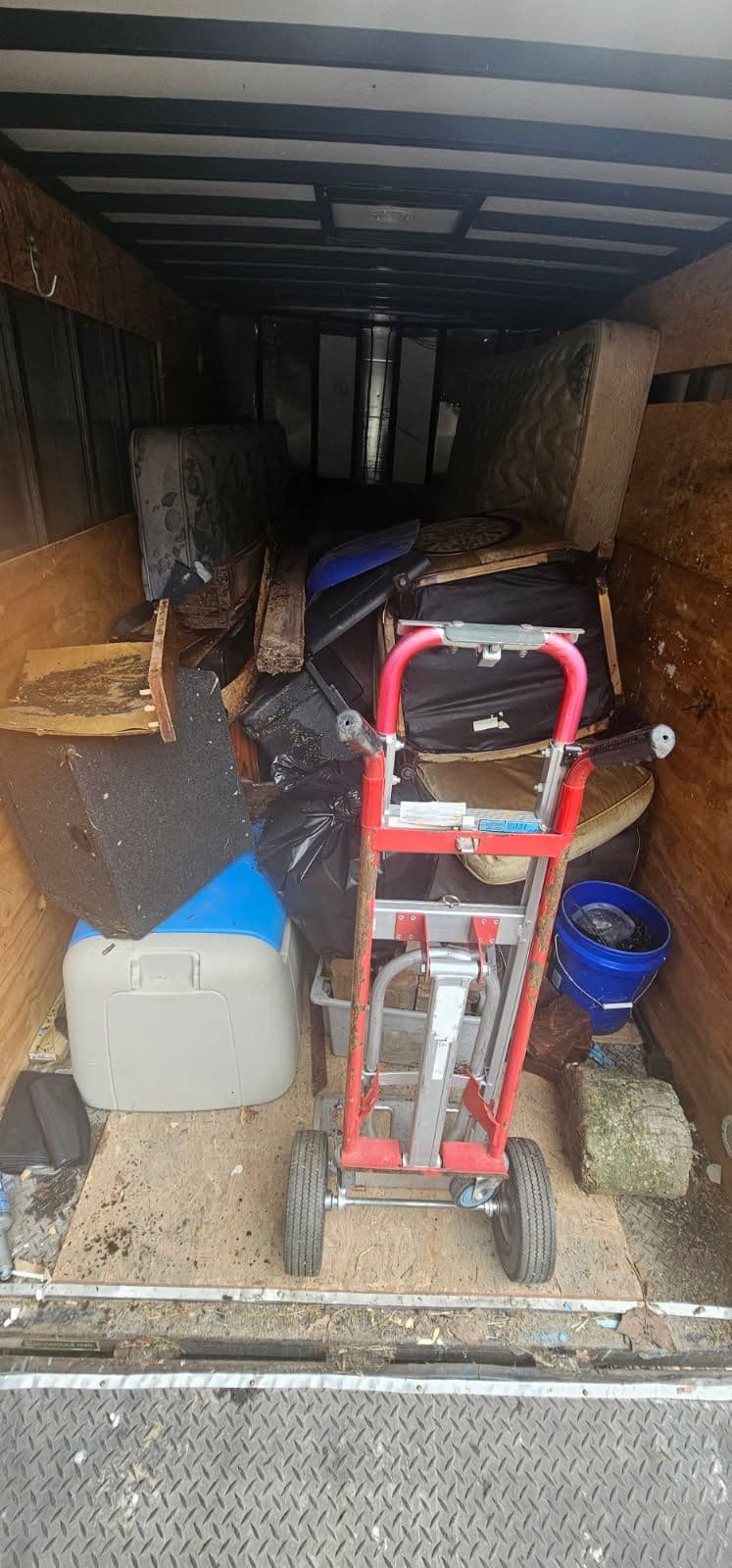 Efficient Junk Removal Service in Colonial Heights VA image