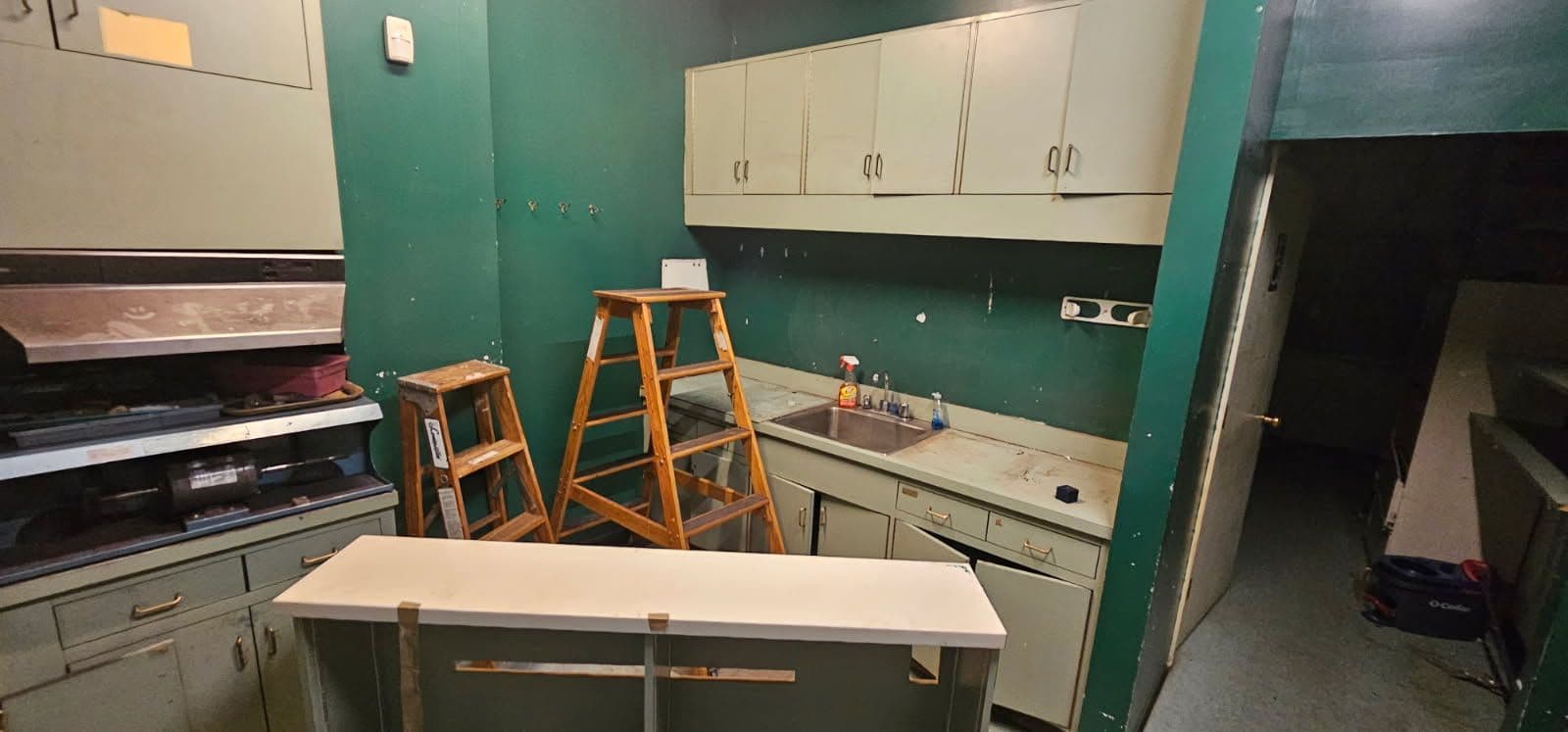 Project Effortless Kitchen Cleanout Solutions image