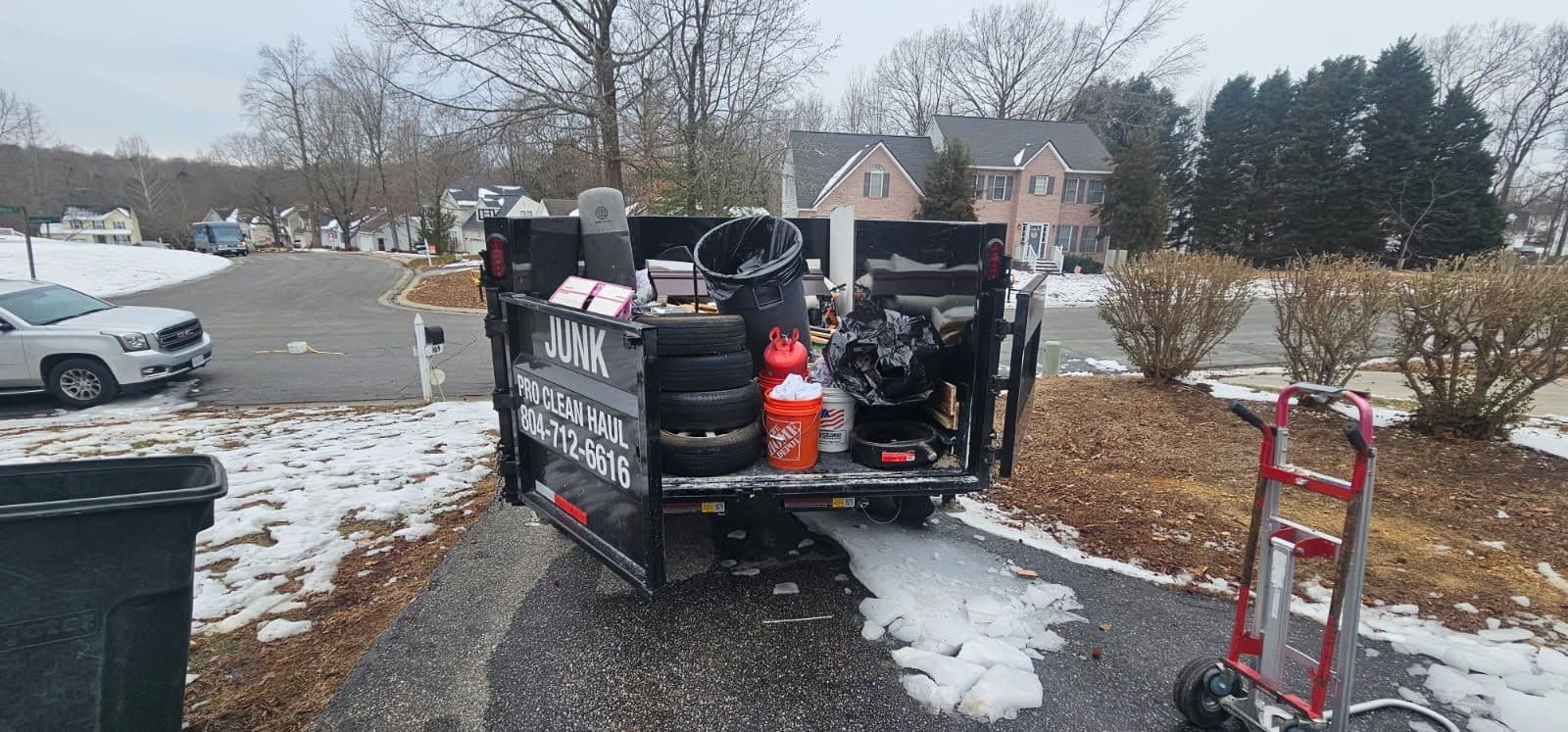 Efficient Junk Removal Services for a Clutter-Free Home