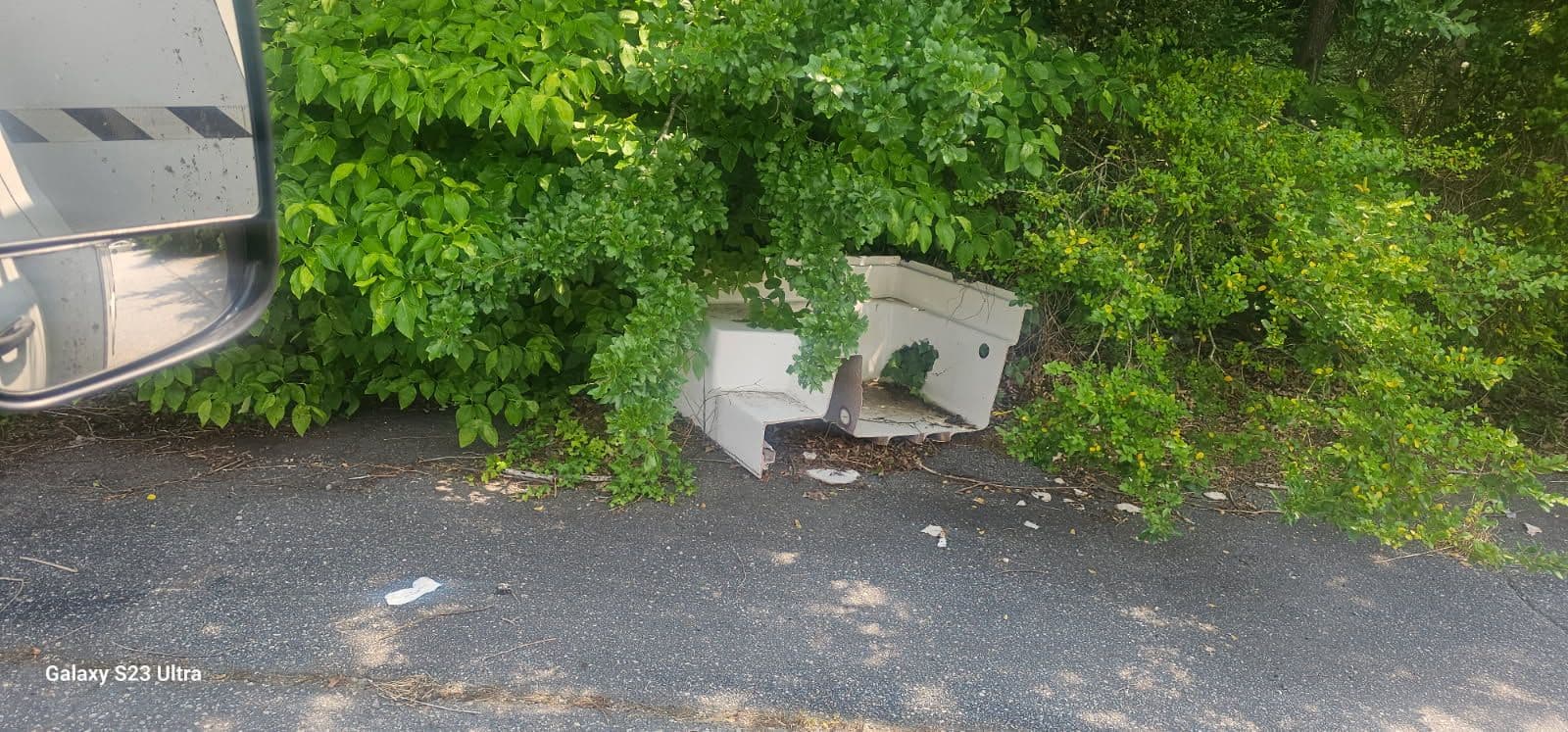 Quick and Efficient Curbside Pickup Service image