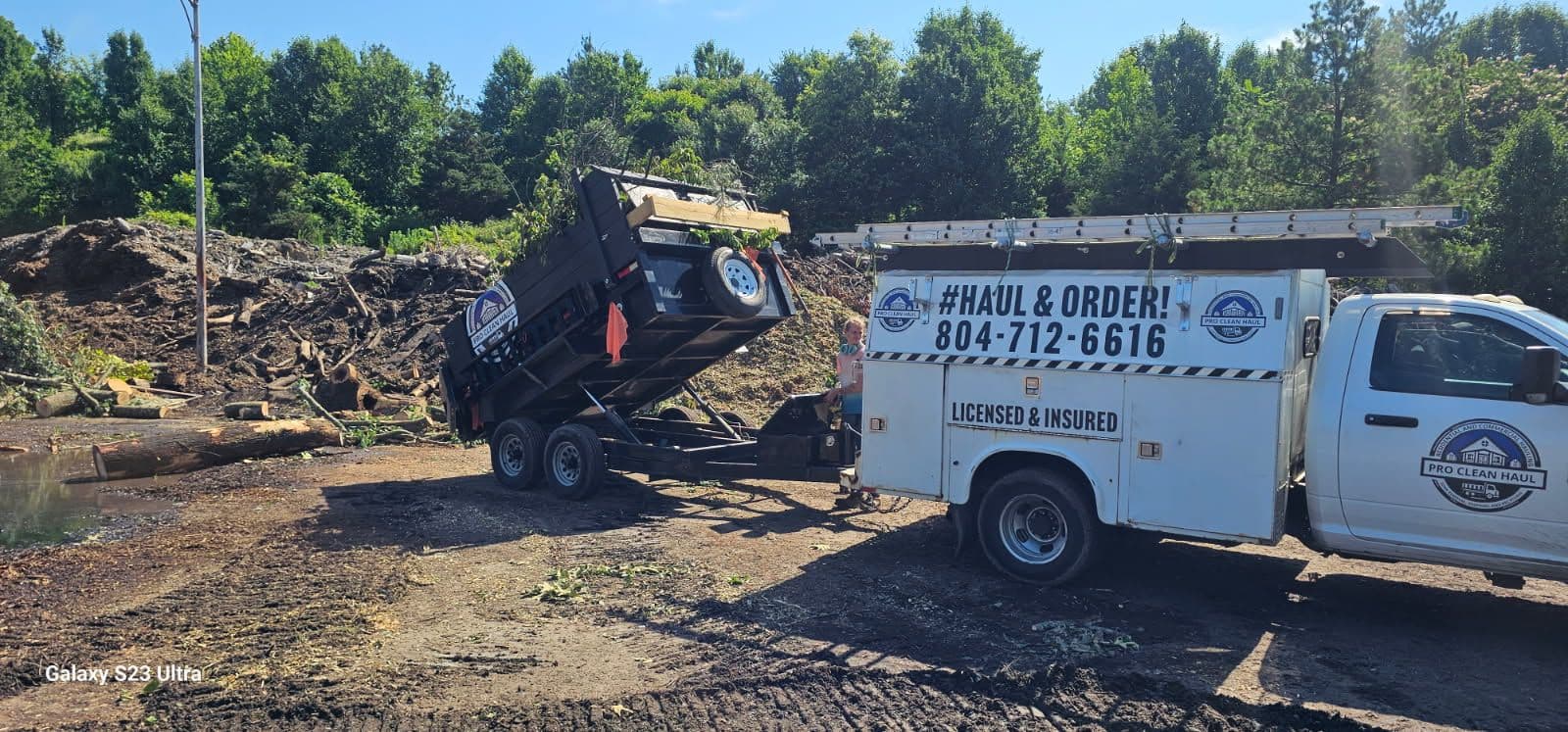 Efficient Junk Removal Service in Chesterfield image