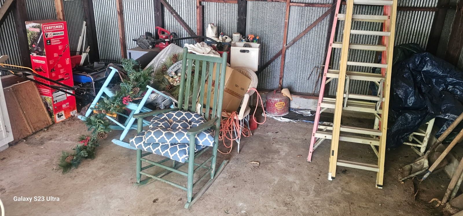 Effortless Garage Cleanouts in Colonial Heights image