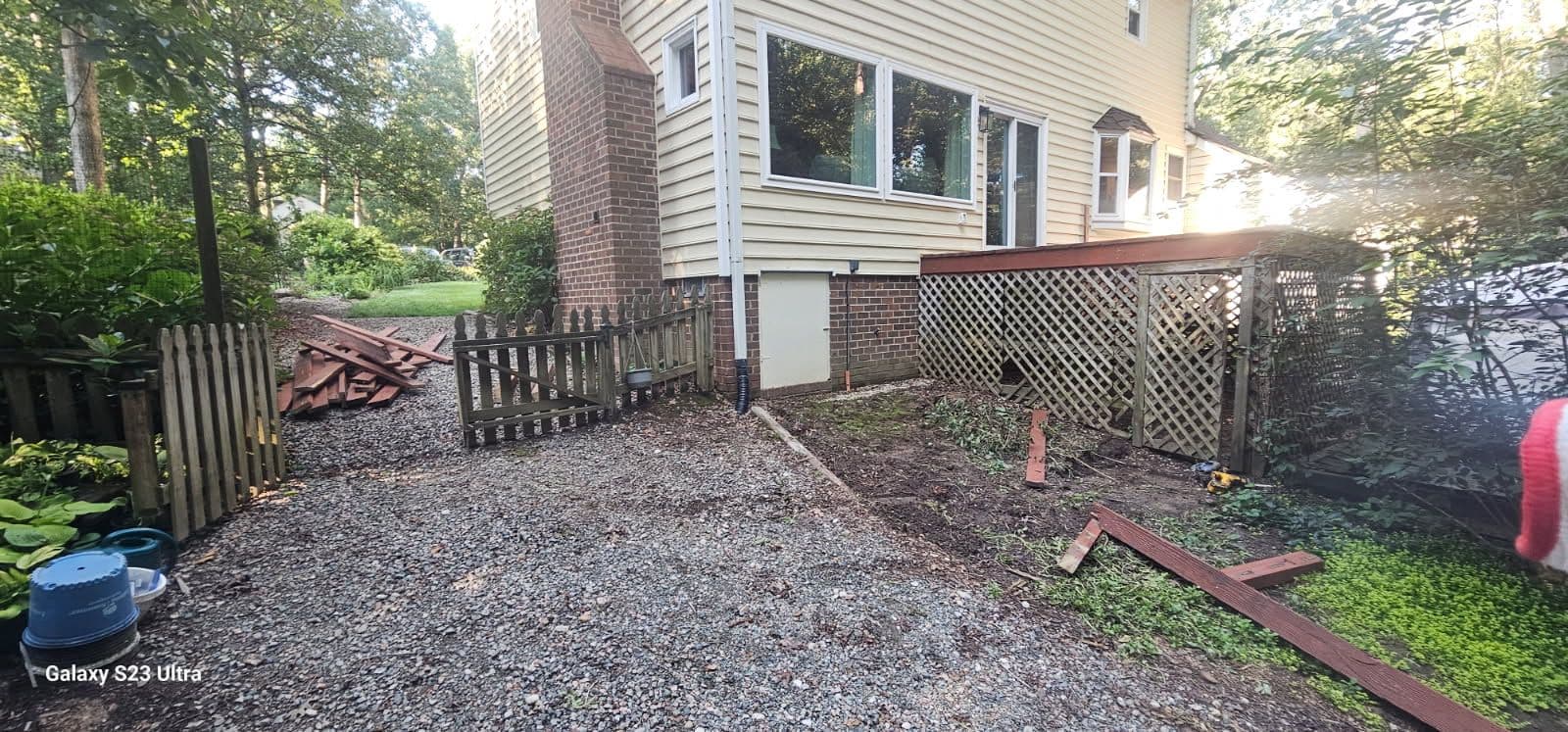 Efficient Deck Demolition in Midlothian