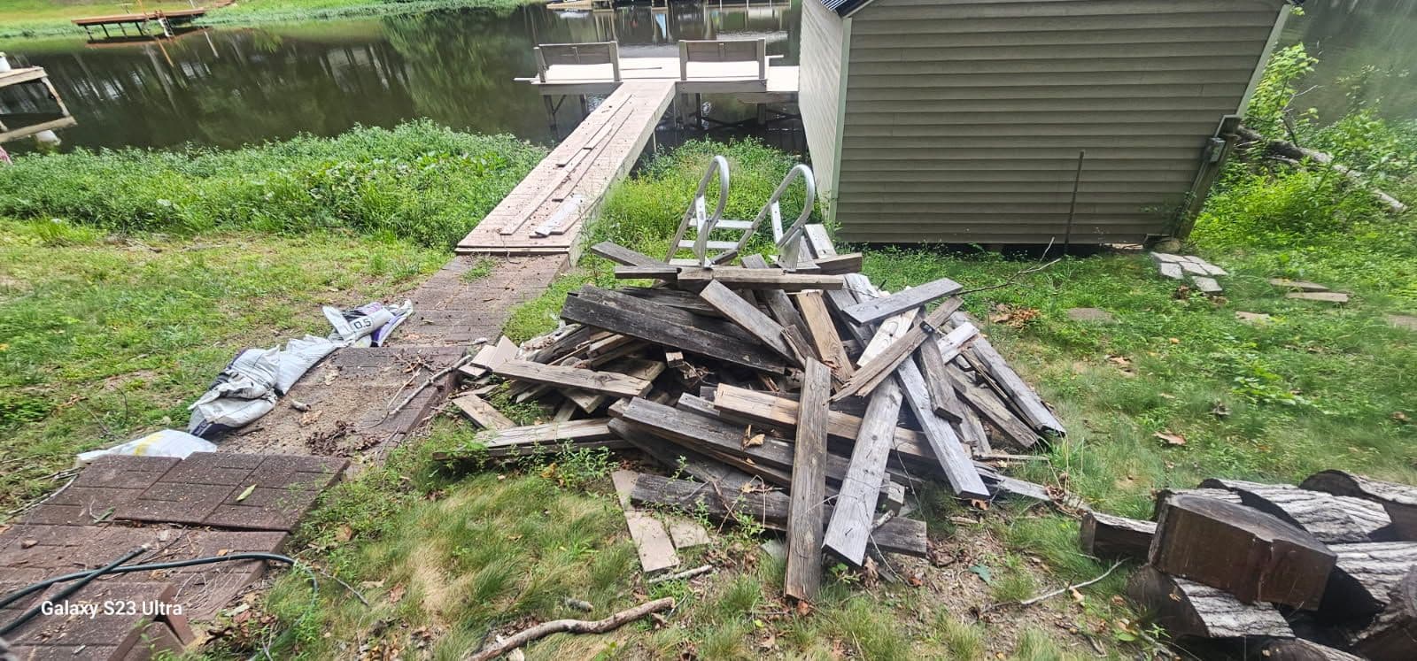 Effortless Waterfront Junk Removal Service image