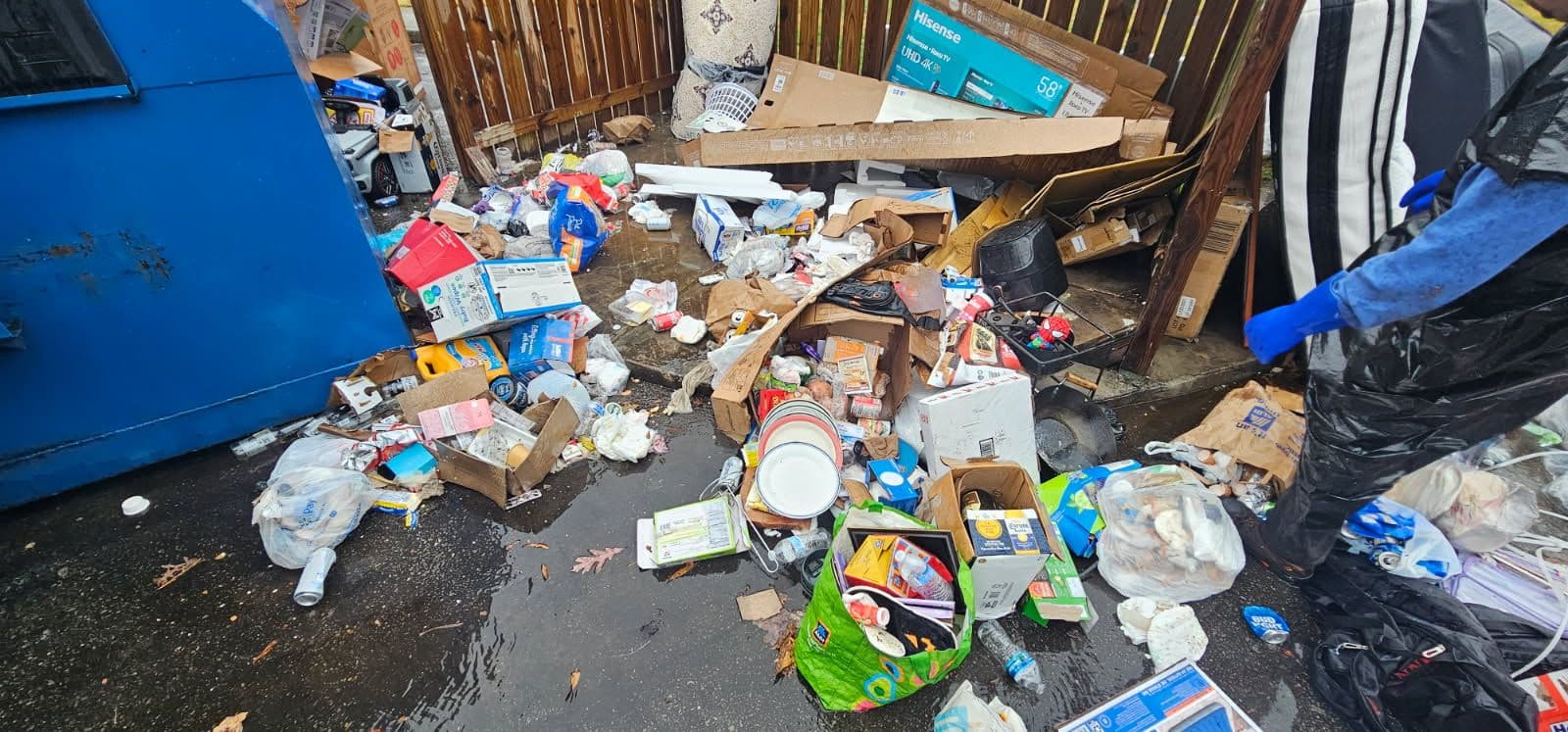 Clearing Clutter Chaos in Chesterfield image